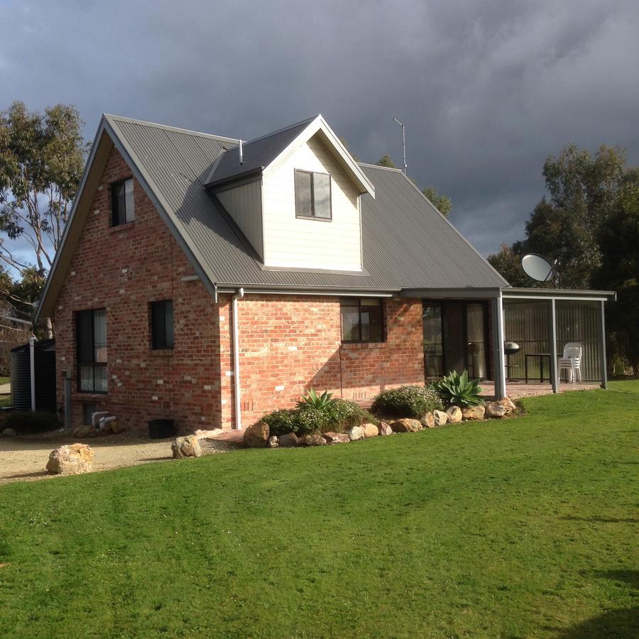Prom Coast Holiday Lodge Waratah Bay Exterior photo