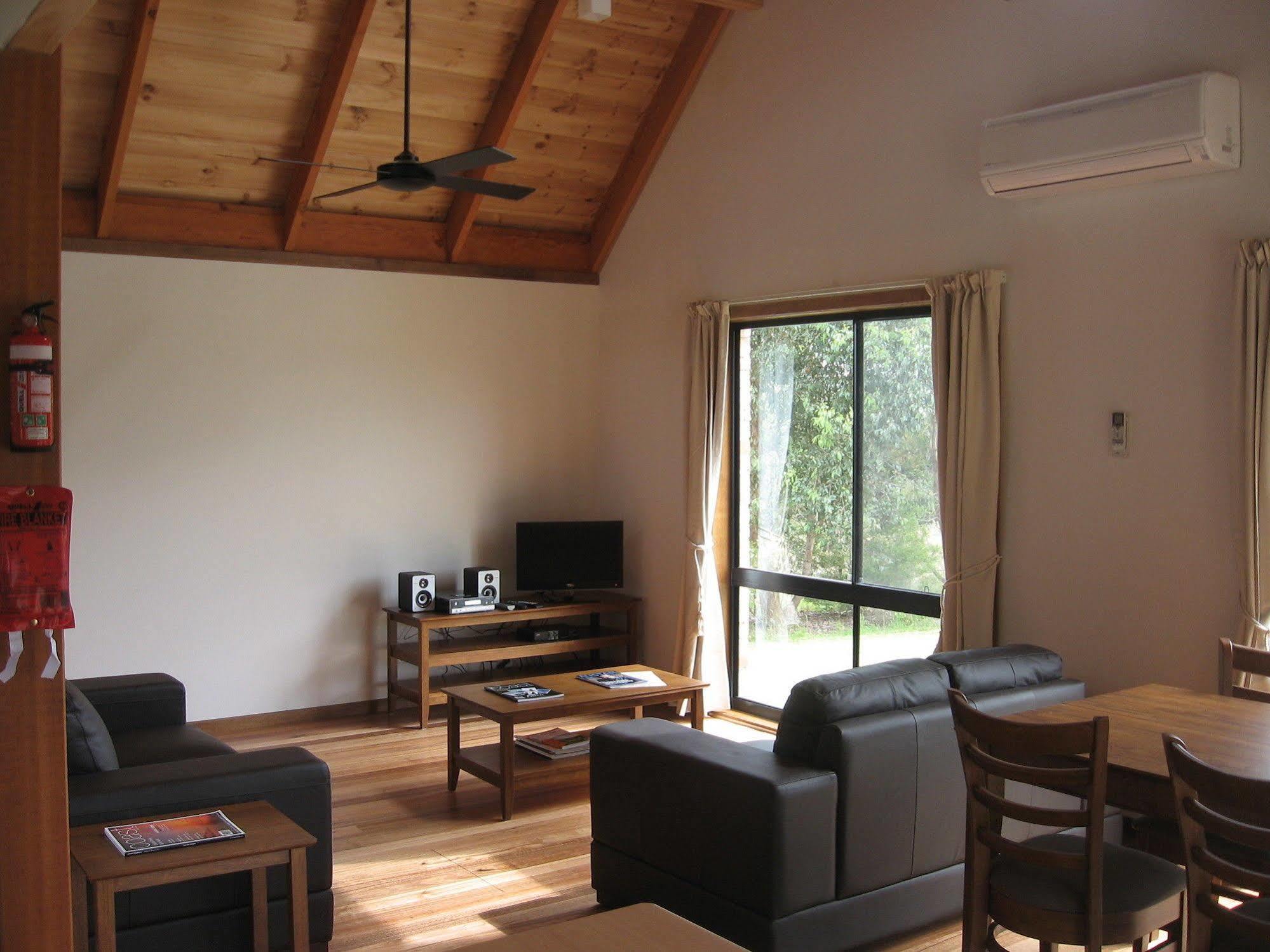 Prom Coast Holiday Lodge Waratah Bay Exterior photo