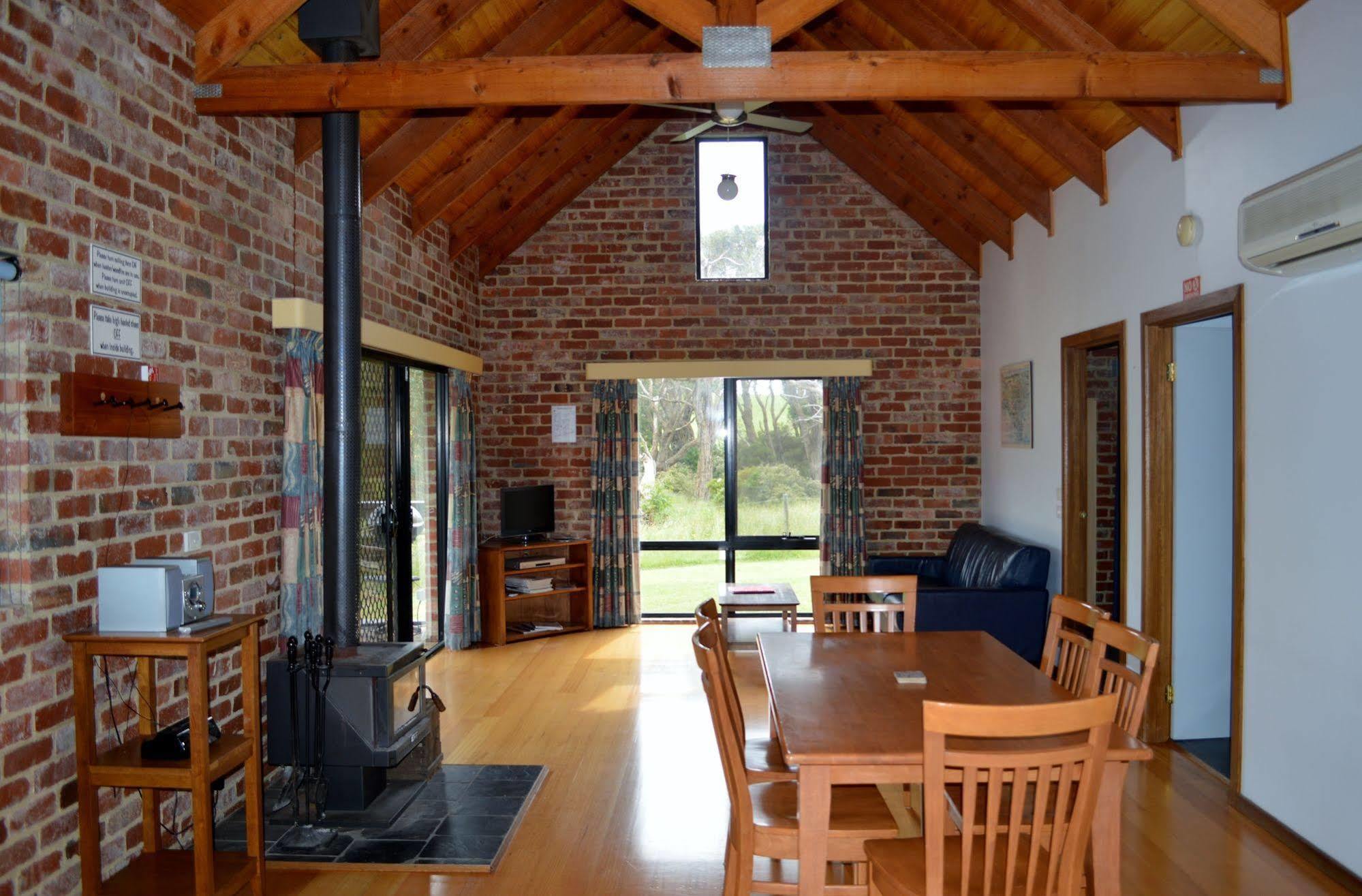 Prom Coast Holiday Lodge Waratah Bay Exterior photo