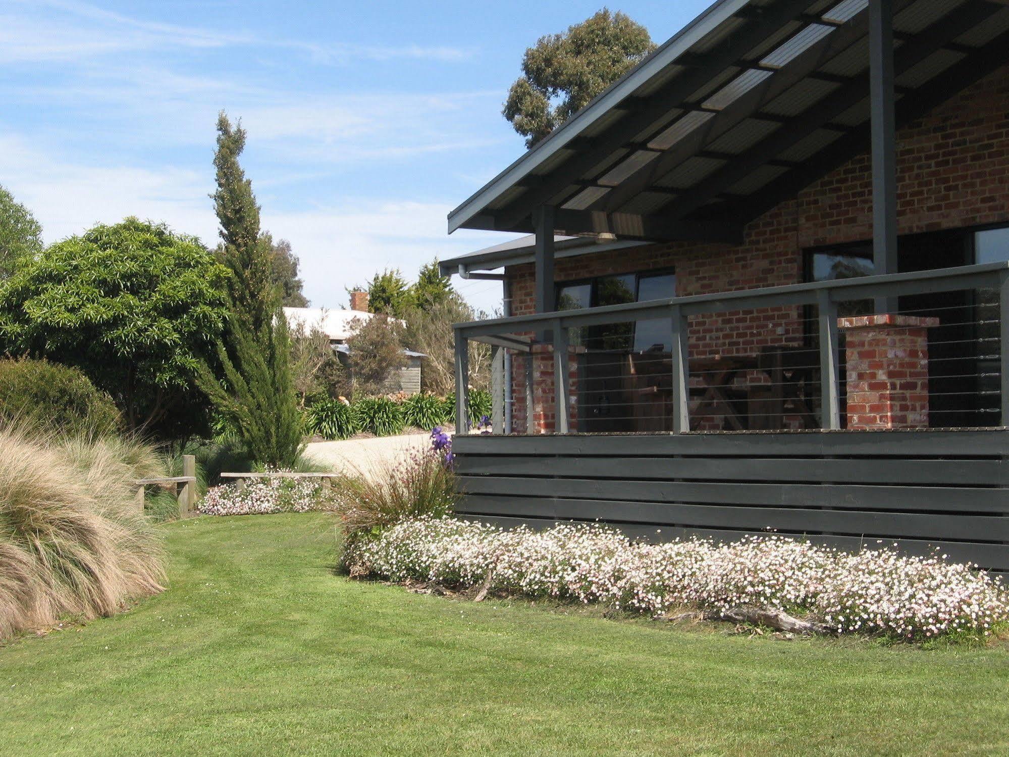 Prom Coast Holiday Lodge Waratah Bay Exterior photo