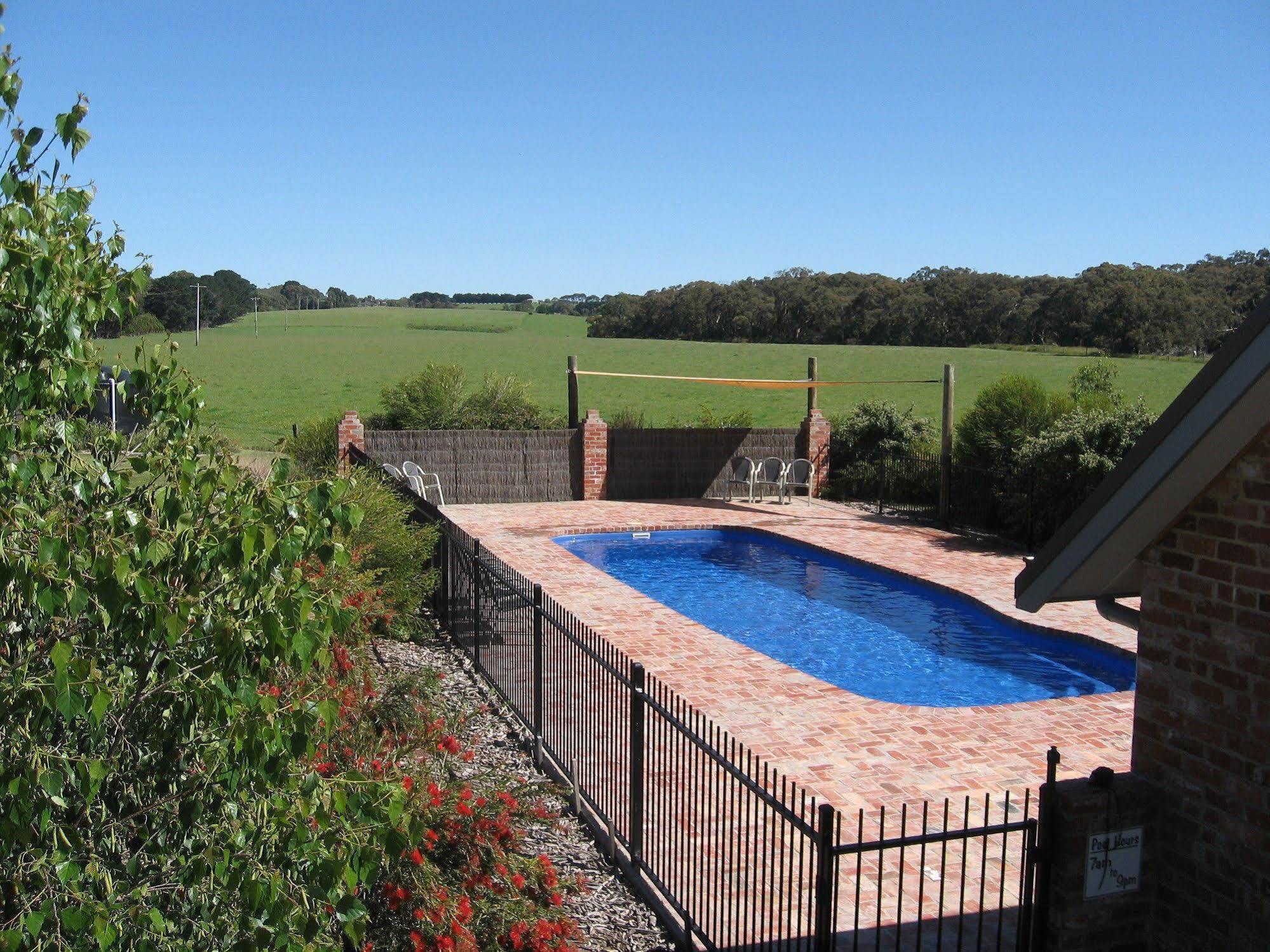 Prom Coast Holiday Lodge Waratah Bay Exterior photo