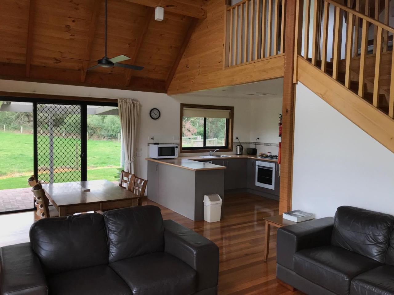 Prom Coast Holiday Lodge Waratah Bay Exterior photo
